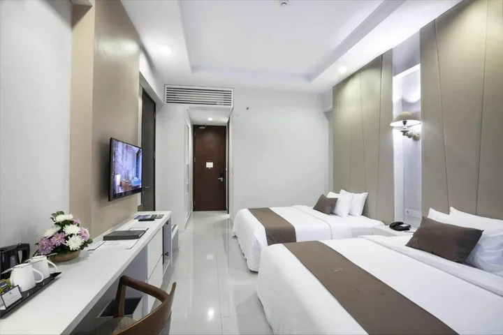 Депок: R Hotel Rancamaya