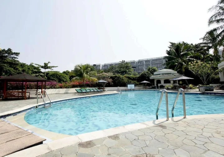 Депок: R Hotel Rancamaya