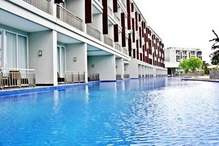 Депок: R Hotel Rancamaya
