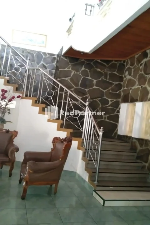 Горонтало: Crystal Green Hotel