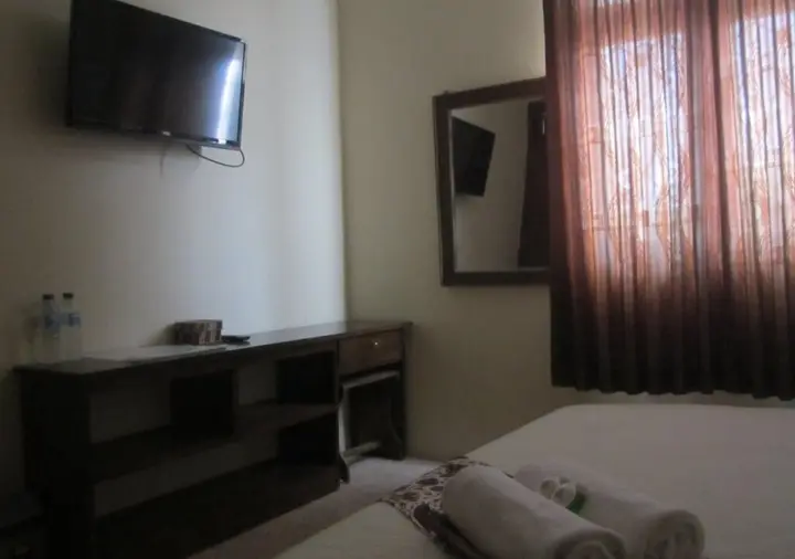 Депок: Larasati Guest House