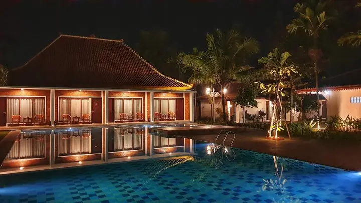 Боробудур: The Nalaya Hotel & Resto