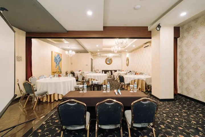 Джакарта: Little Amaroossa Residence Jakarta