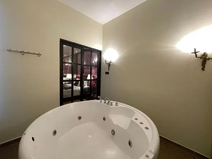 Джакарта: Little Amaroossa Residence Jakarta