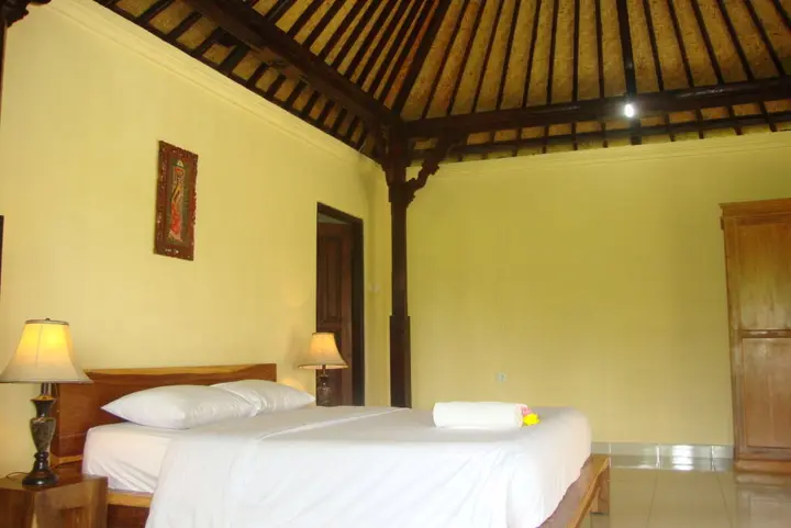 Баньюатис: Atres Villa