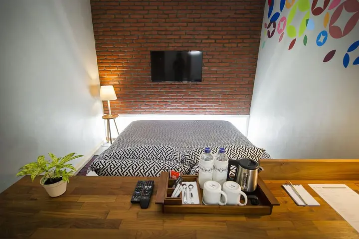 Депок: Lokal Hotel & Restaurant