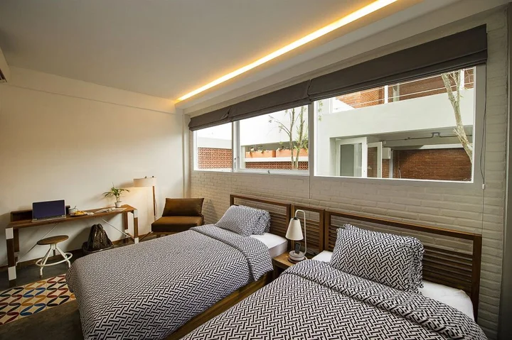 Депок: Lokal Hotel & Restaurant