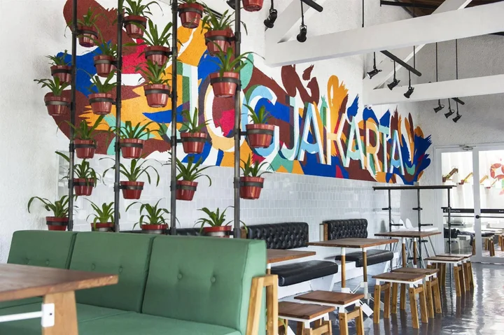Депок: Lokal Hotel & Restaurant