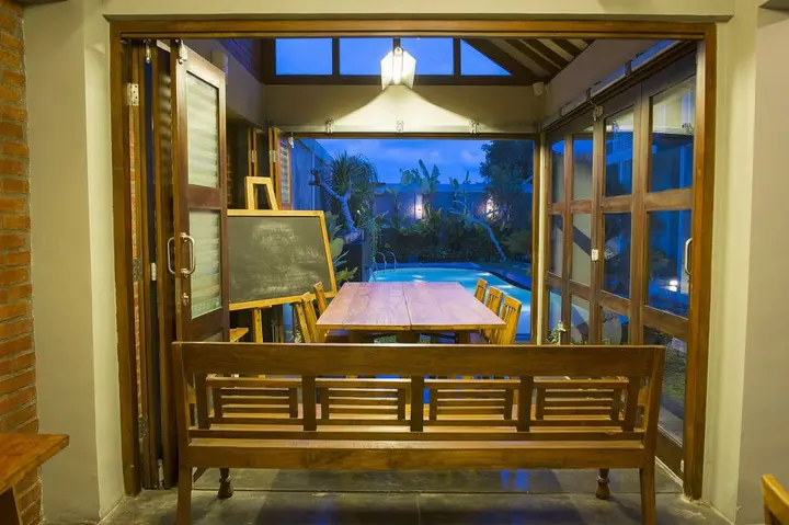 Депок: Lokal Hotel & Restaurant