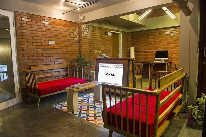 Депок: Lokal Hotel & Restaurant