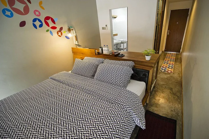 Депок: Lokal Hotel & Restaurant