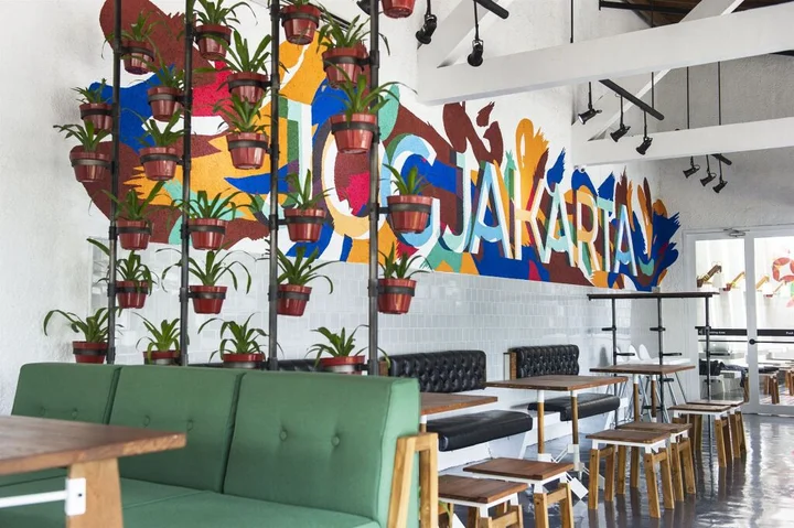 Депок: Lokal Hotel & Restaurant