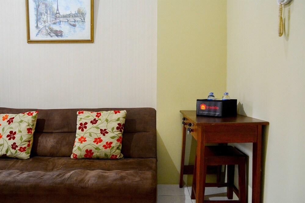 Джакарта: Comfy 2BR Apartment at Green Bay Pluit near Baywalk Mall By Travelio