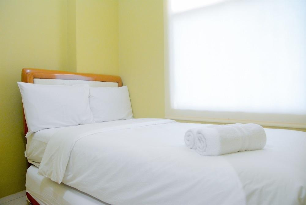 Джакарта: Comfy 2BR Apartment at Green Bay Pluit near Baywalk Mall By Travelio