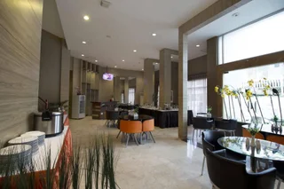 Джакарта: The Gloria Suites Jakarta