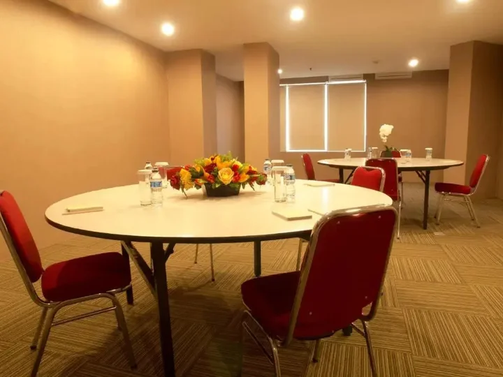 Джакарта: The Gloria Suites Jakarta