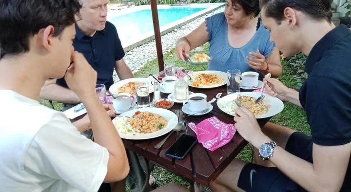 Батуретно: Rumah Sawah