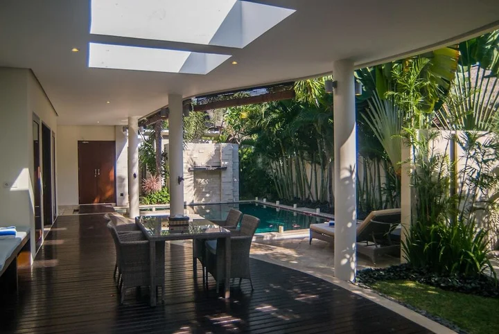Кута: D&G Villa Seminyak
