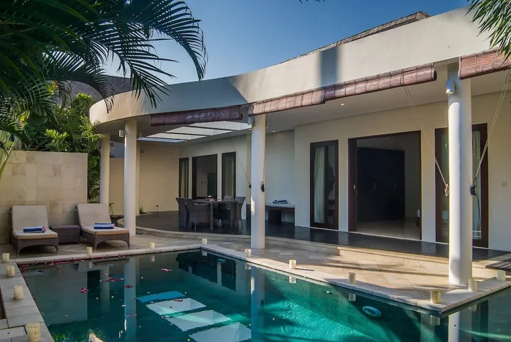 Кута: D&G Villa Seminyak