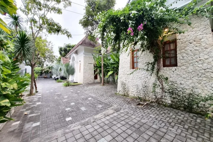 Денпасар: Omatha Village