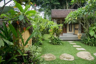 Тегаллаланг: Telaga Homestay Ubud