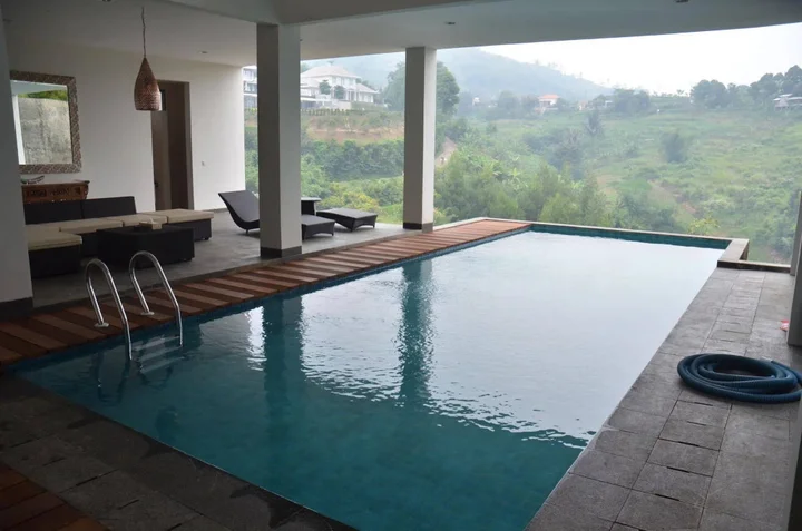 Бандунг: Green Forest Plantation View 6BR with Infinity Pool