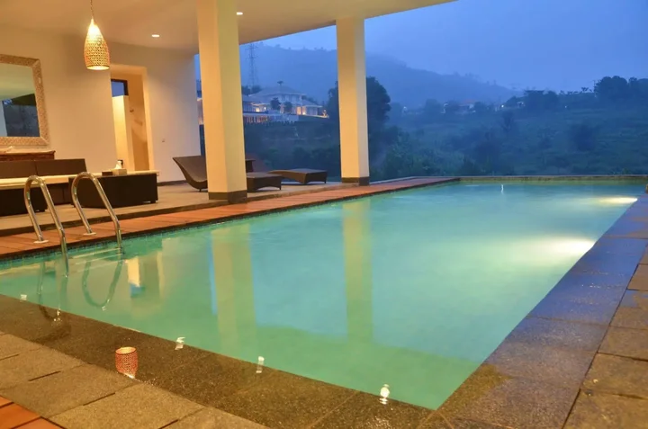 Бандунг: Green Forest Plantation View 6BR with Infinity Pool
