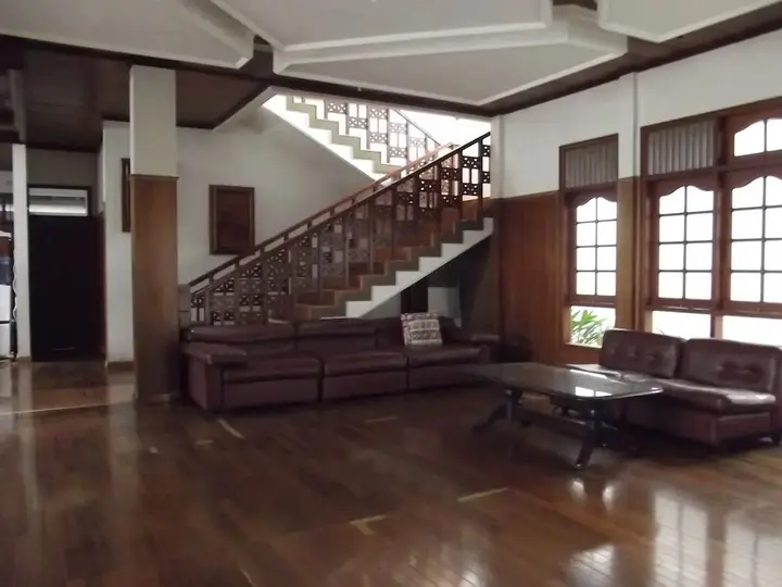 Депок: Rumah Utama