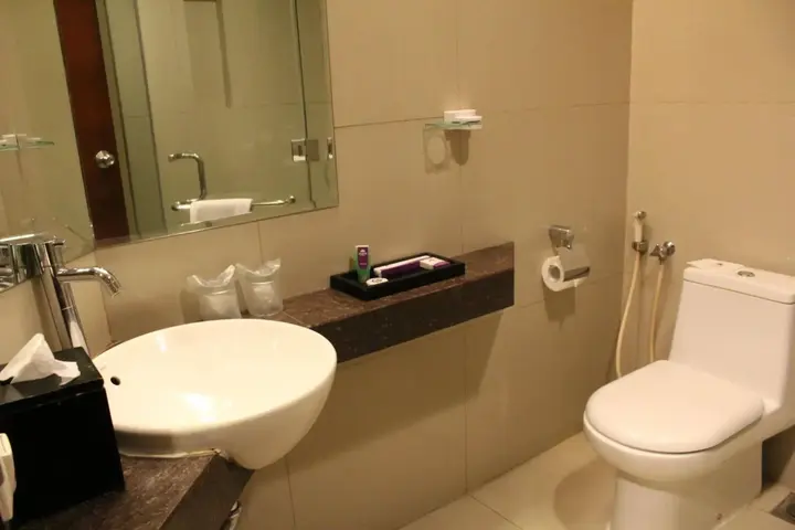 Бандунг: Anggrek Shopping Hotel