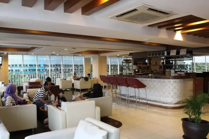 Бандунг: Anggrek Shopping Hotel