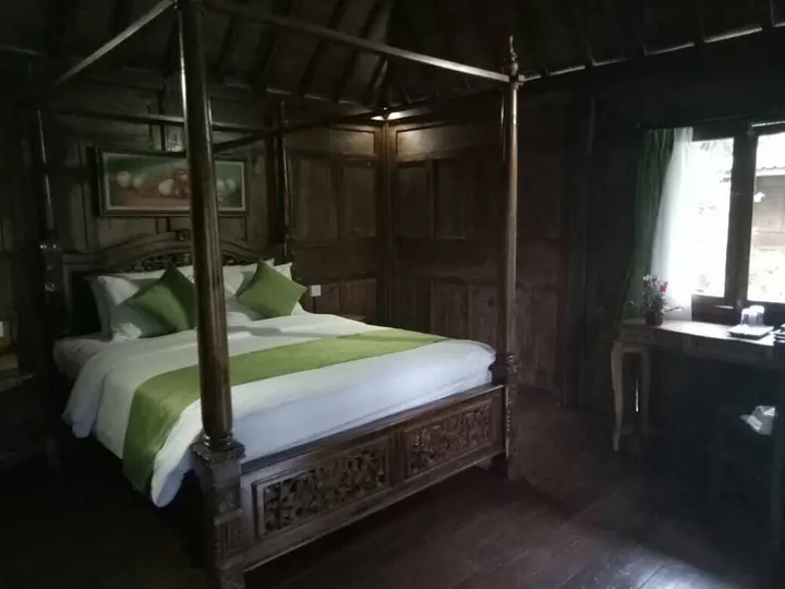 Батурити: The Aura Shanti Retreat