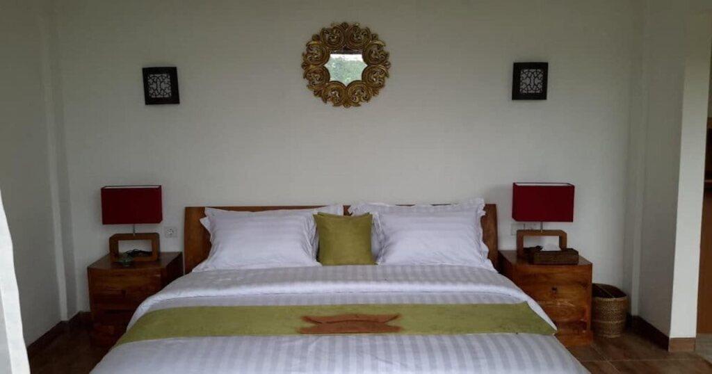 Батурити: The Aura Shanti Retreat