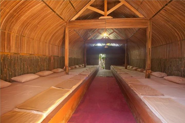 Батурити: The Aura Shanti Retreat