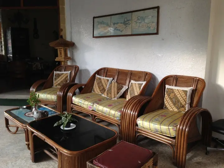 Маланг: Ennys Guest House