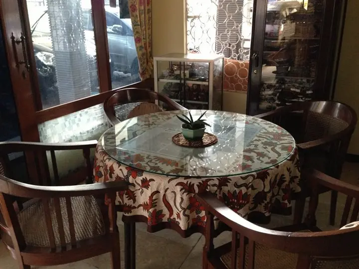 Маланг: Ennys Guest House