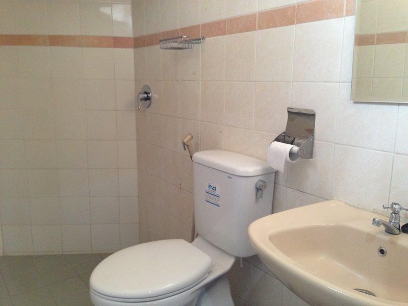 Маланг: Ennys Guest House