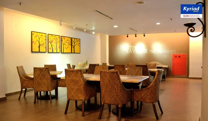 Паданг: Kyriad Bumiminang Hotel