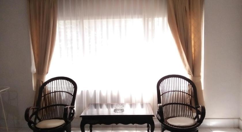 Паданг: Garuda Hotel