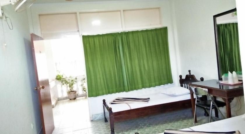 Паданг: Garuda Hotel