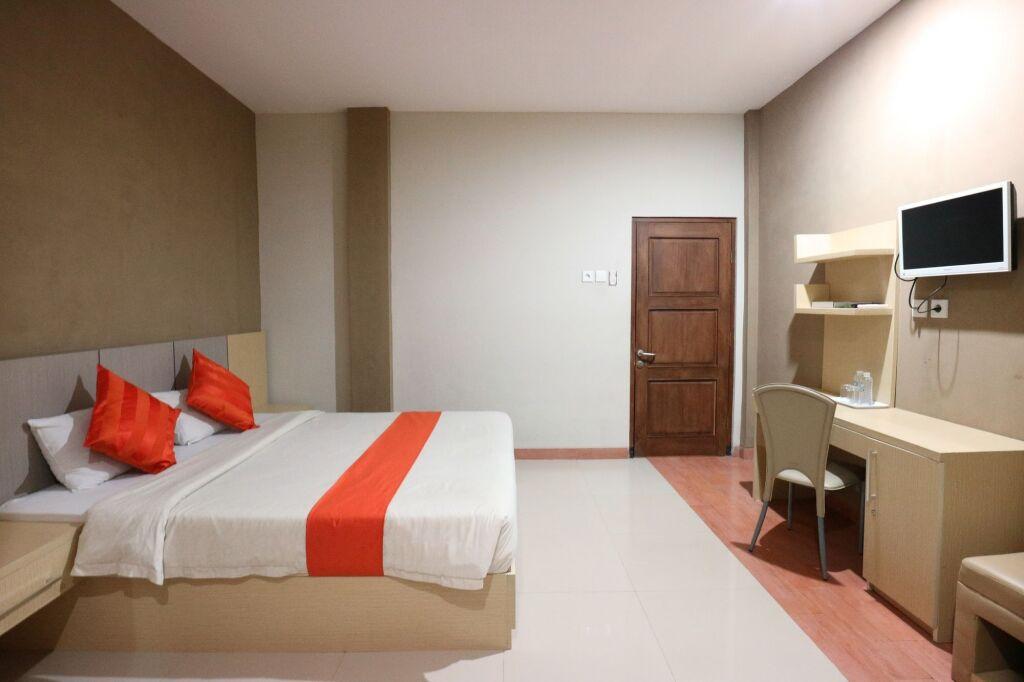 Батуретно: Tembok Batu Residence