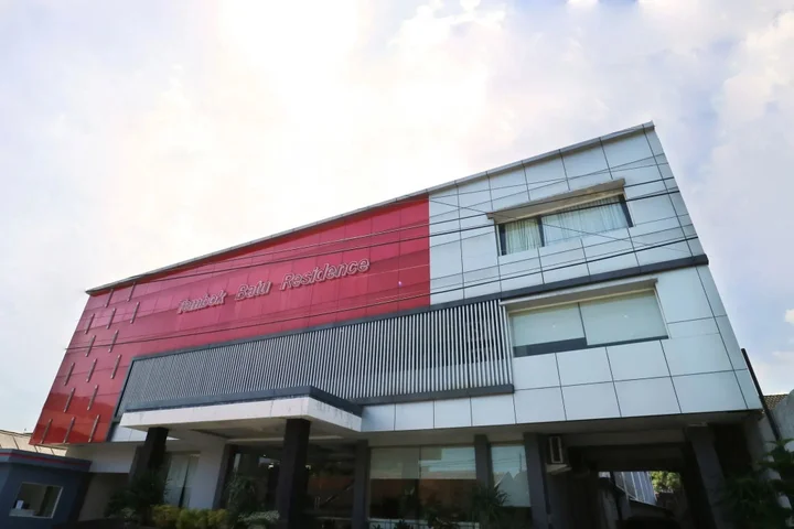 Батуретно: Tembok Batu Residence