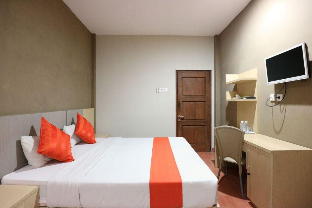 Батуретно: Tembok Batu Residence