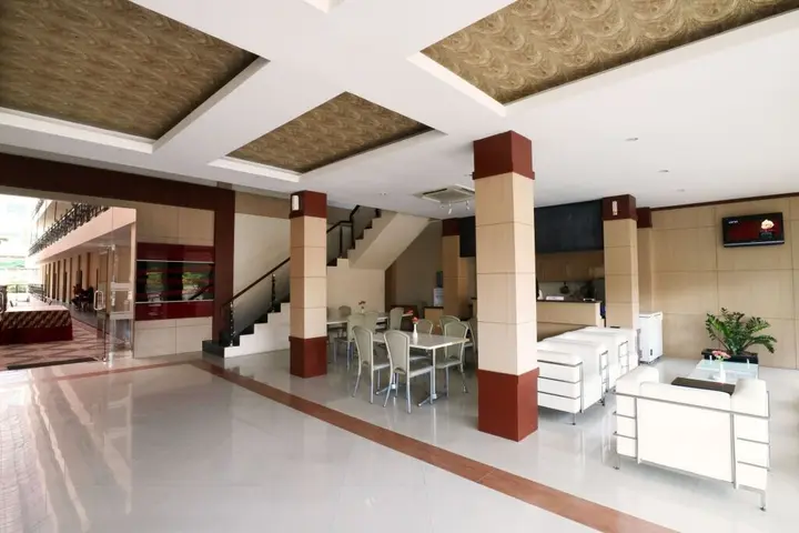 Батуретно: Tembok Batu Residence