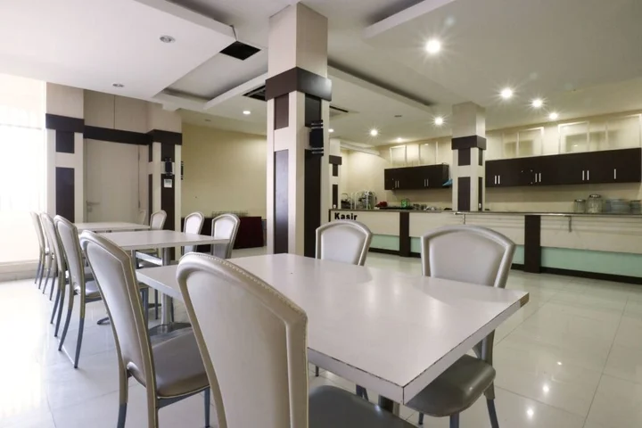 Батуретно: Tembok Batu Residence