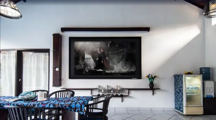 Гили Траванган: Ambary House