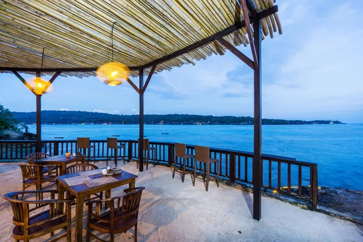 Лембонган-Айленд: Laguna Reef Huts