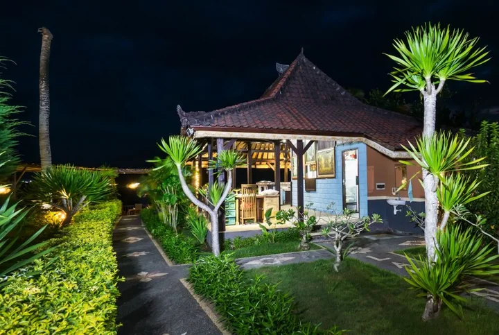 Лембонган-Айленд: Laguna Reef Huts
