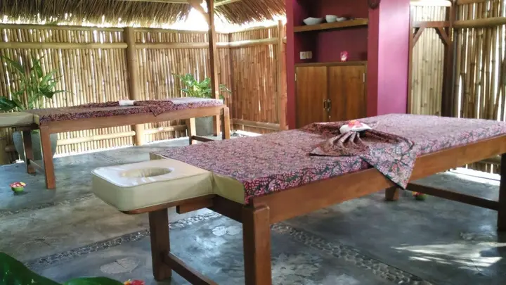 Тембок: Aloka Bahari Villas