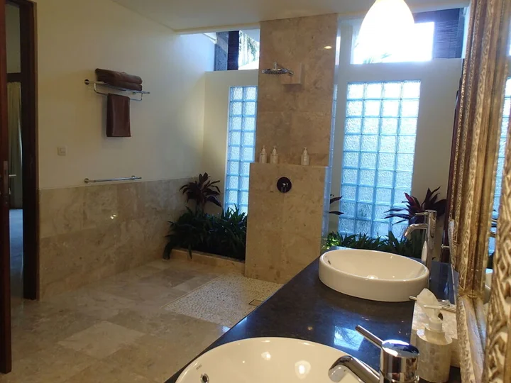 Тембок: Aloka Bahari Villas