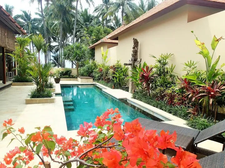 Тембок: Aloka Bahari Villas